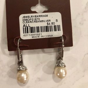 Pearl-like earrings